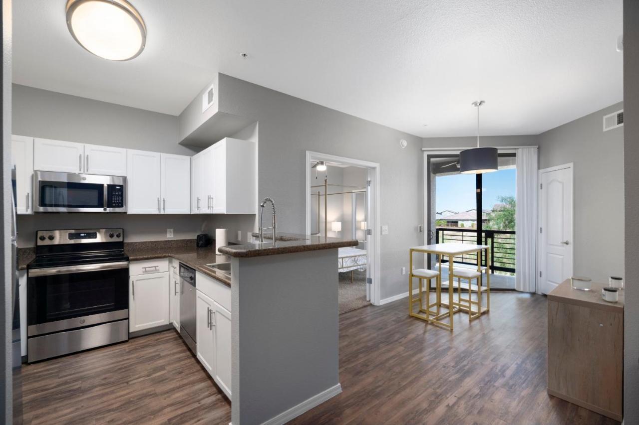 Luxury Mountain View 2Br With Balcony Located In Scottsdaleアパートメント エクステリア 写真
