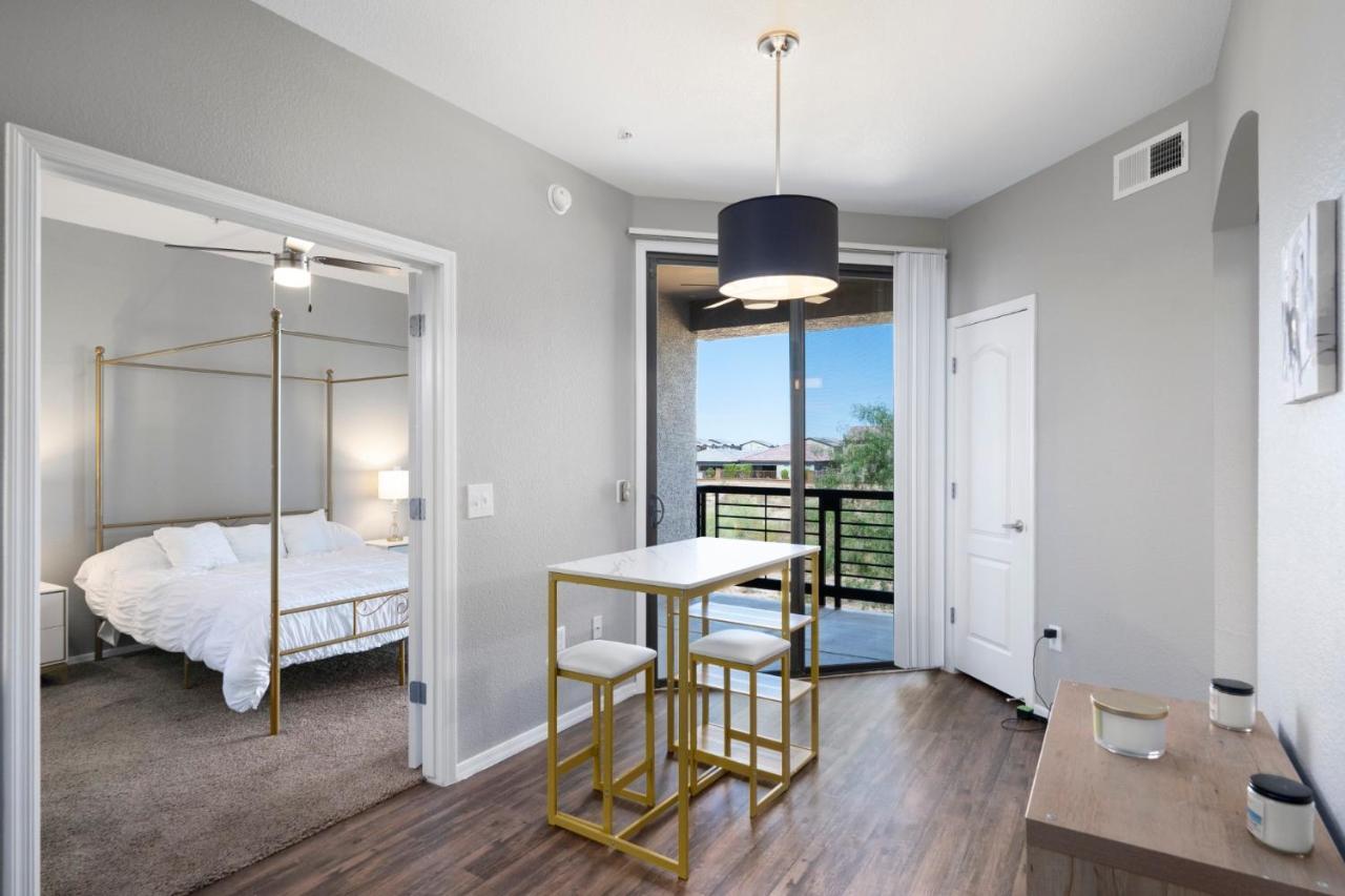 Luxury Mountain View 2Br With Balcony Located In Scottsdaleアパートメント エクステリア 写真